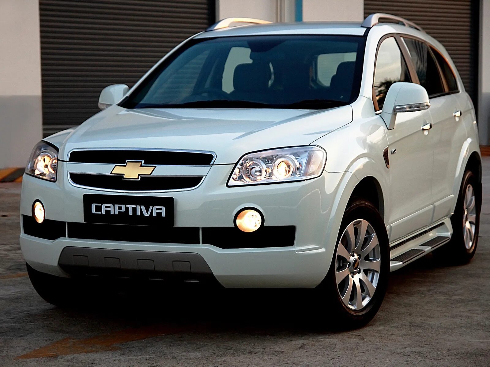 Шевроле каптива купить в москве. Шевроле Каптива. Шевроле Каптива 2008. Chevrolet Captiva 2008. Chevrolet Captiva 2010.