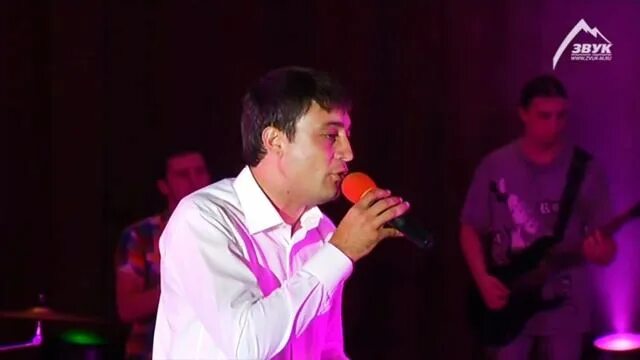 магомед дзыбов. магамет дзыбов 2022. дзыбов в 2000. магомед дзыбов концерт 2022. песня дзыбова добрый город.