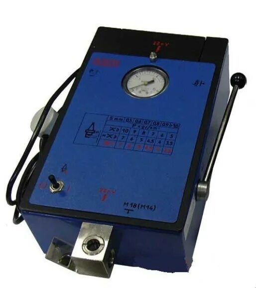 Стенд для свечей. Стеллаж для свечей зажигания. Стенд для свечей. Подсвечник рука. Ngk spct-100.