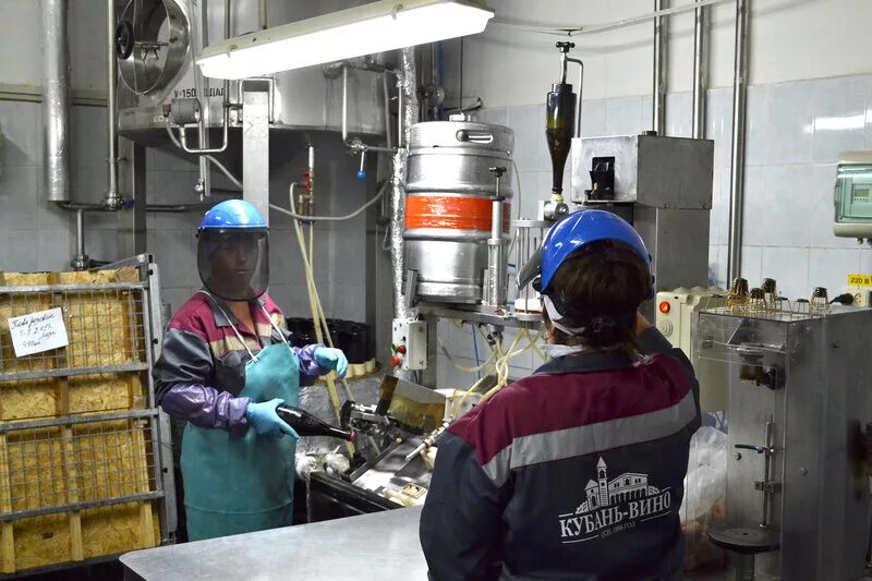 Ооо кубань-полимер. Комбинат кубань тимашевск. Кубань вино завод. Завод кубань. Завод кубань ти.