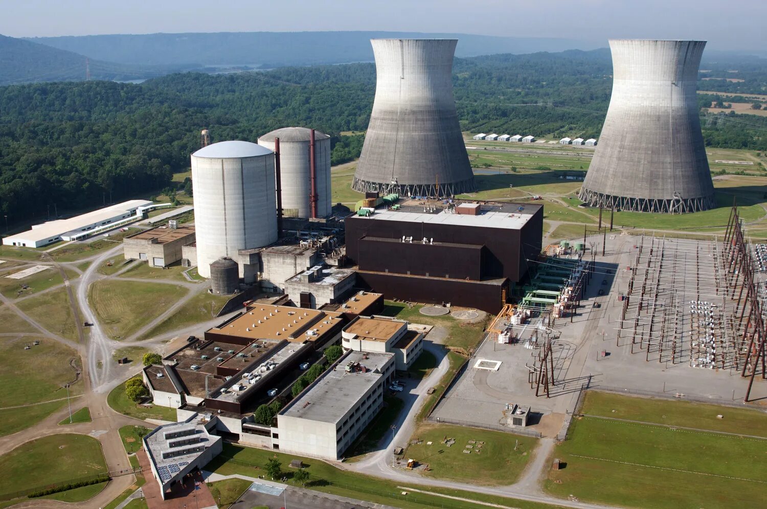 Электростанции нового поколения. Атомная энергия АЭС. Запорожская атомная электростанция. Атомной электростанции Cedar Creek. АЭС Козлодуй.