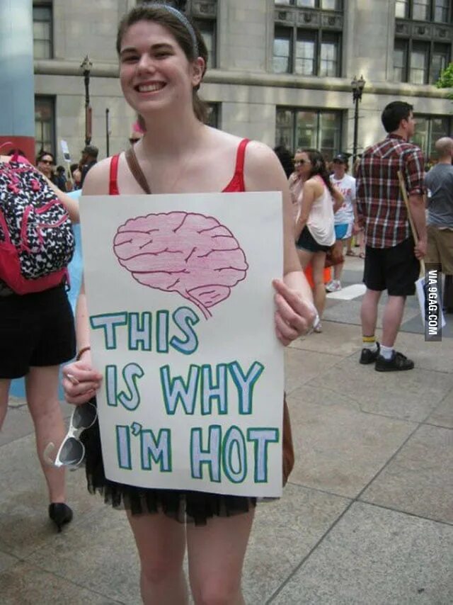 I m hot because i. Боди феминизм. Feminism protest. Феминизм картинки. Феминизм против насилия.