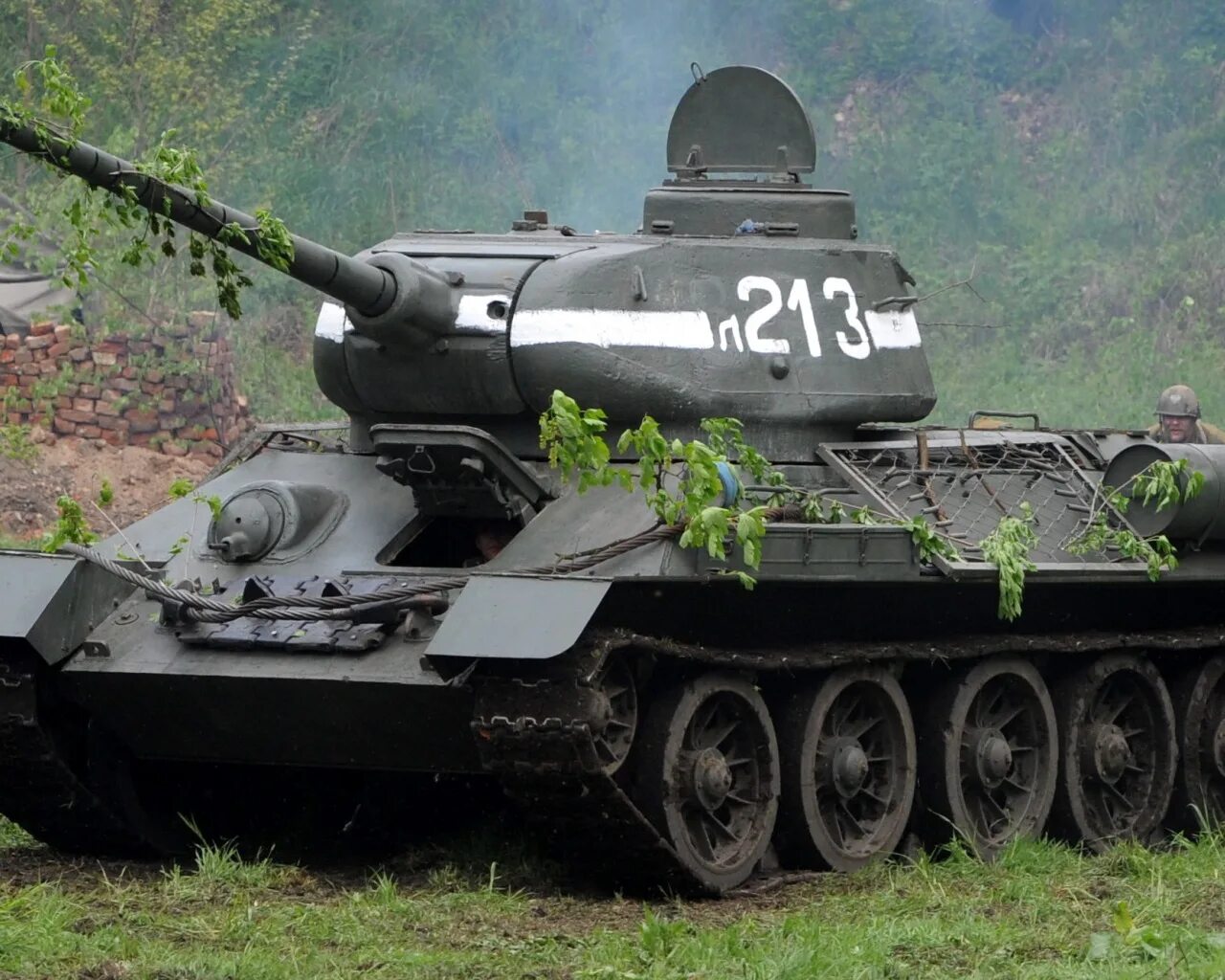 Танк т-34-85. Танк т34. Т-34 85 Калибр. Танк т 34 ВОВ. Разработчик т 34