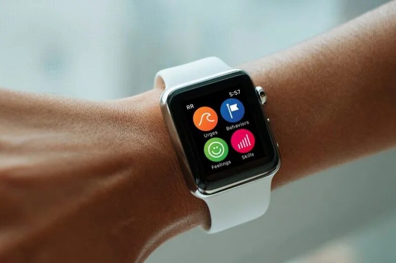 Можно ли дарить смарт часы. Apple watch за 1000. эппл вотч 15 тысяч. apple watch 0. часы apple watch для инвалидов.