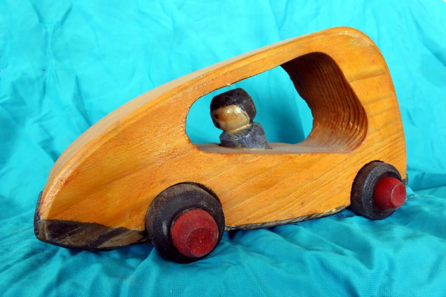 Творческие проекты 7 класс мальчики. Машинка из дерева. Машинка из дерева легкая. Поделки из древесины. Поделки из дерева машины.