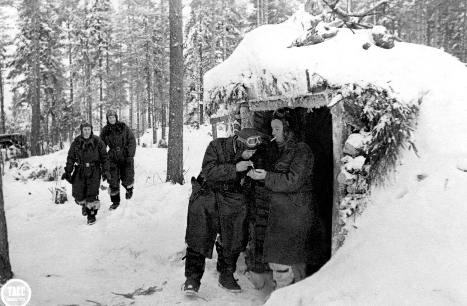 Землянка военных лет