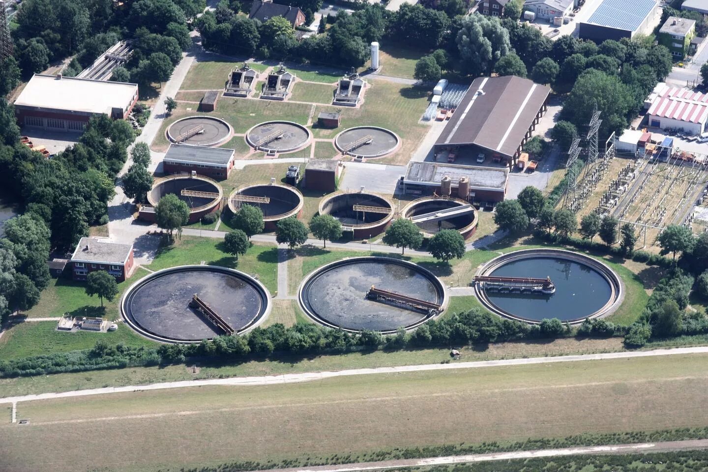 Wastewater treatment plant. Очистная станция. Sewage treatment systems. Очистительные сооружения. Sewage treatment.