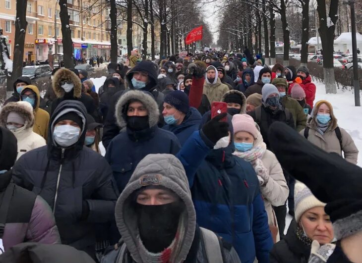 Митинг в Перми. Митинги в Перми сейчас. Митинг Навального в Перми. Митинг в Перми сегодня.