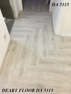 Кварцвинил в коридоре