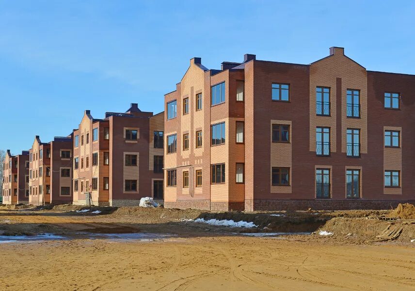 Жк остров эрин фото. Остров эрин красная пахра. Жилой комплекс остров эрин. Остров эрин фото. Жк остров эрин долгострой.
