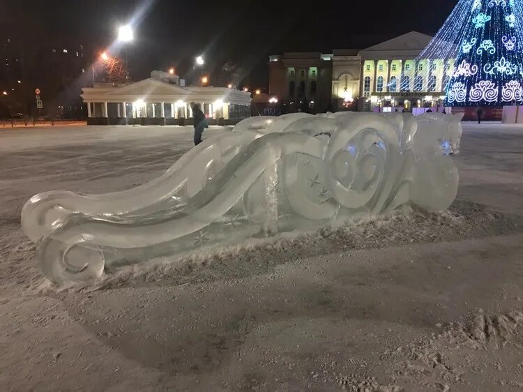 Ледяные тюмень. Ледяной городок тюмень. йошкар ола ледяной городок. тюмень ледовый городок 2025. ледяной городок новосибирск 2025 на набережной.