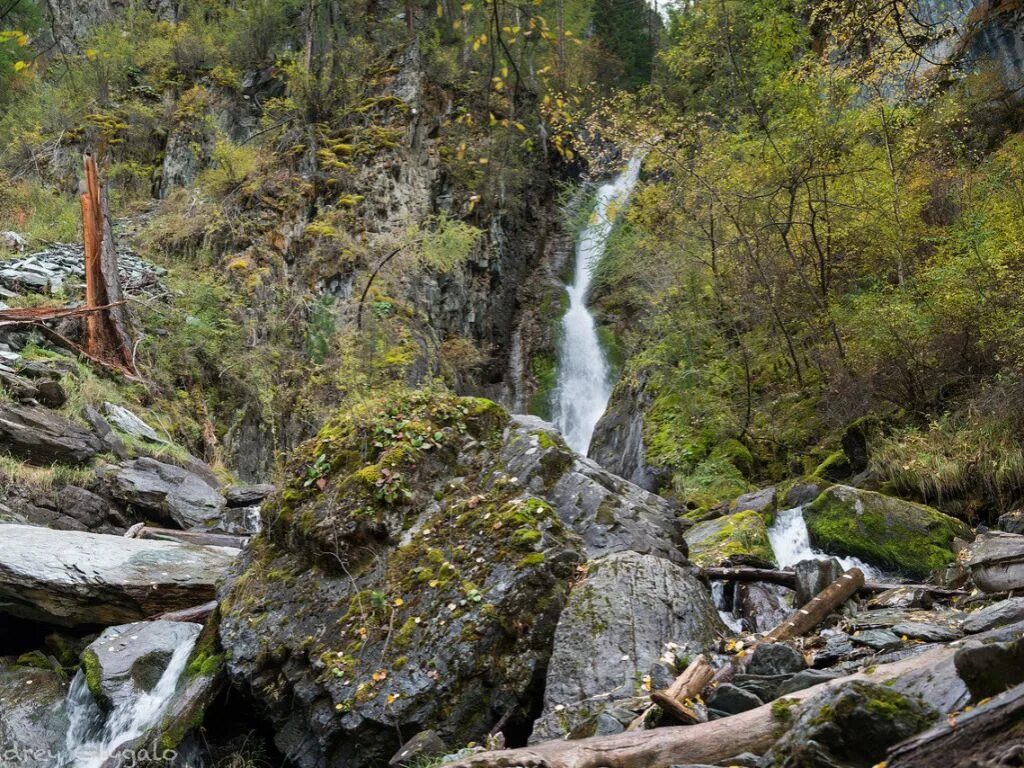 Акташ уларские водопады. Водопад карасу. Водопад карасу. Камышлинский водопад горный алтай. Смотровая водопад карасу.