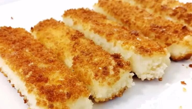 Homemade melted cheese Ingredients: - 400 grams of cottage cheese -50 g of butte