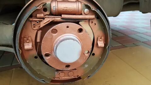 Установка задних барабанных колодок