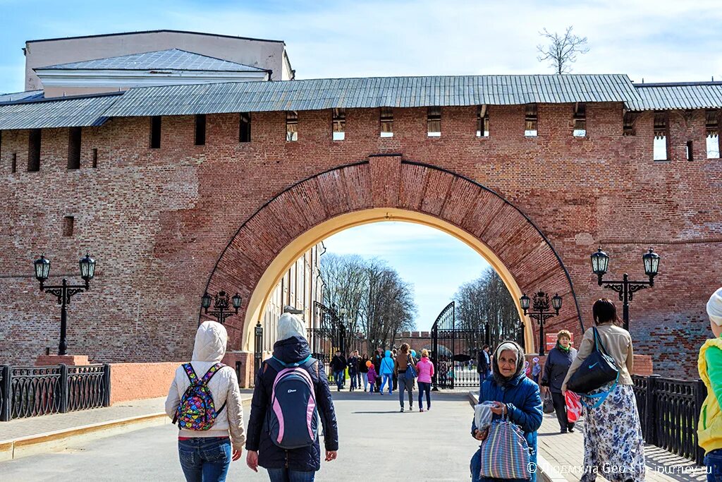 Воскресенская арка Новгородского Кремля. Великий Новгород Кремль. Великий Новгород арка Кремля. Новгородский Детинец.