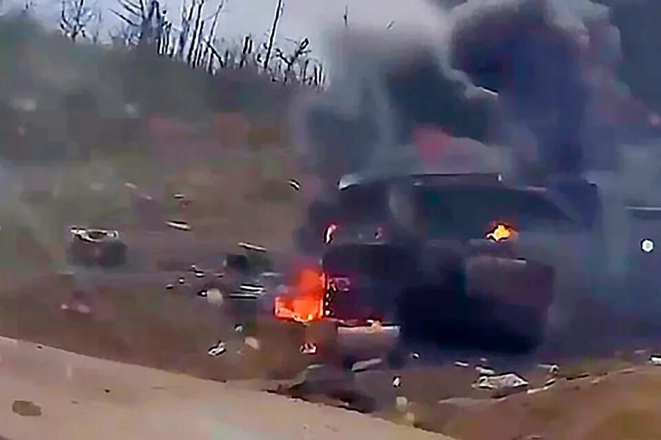 Подбитый челленджер. Челленджер горит на Украине танк. Танки Challenger в ВСУ.
