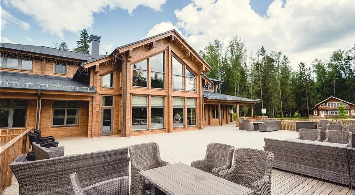 эко-отель "cosmos collection izumrudny les". отель изумрудный лес подмосковье сайт. Cosmos подмосковье отель изумрудный лес. поселок нарынка изумрудный лес. Cosmos collection изумрудный лес.