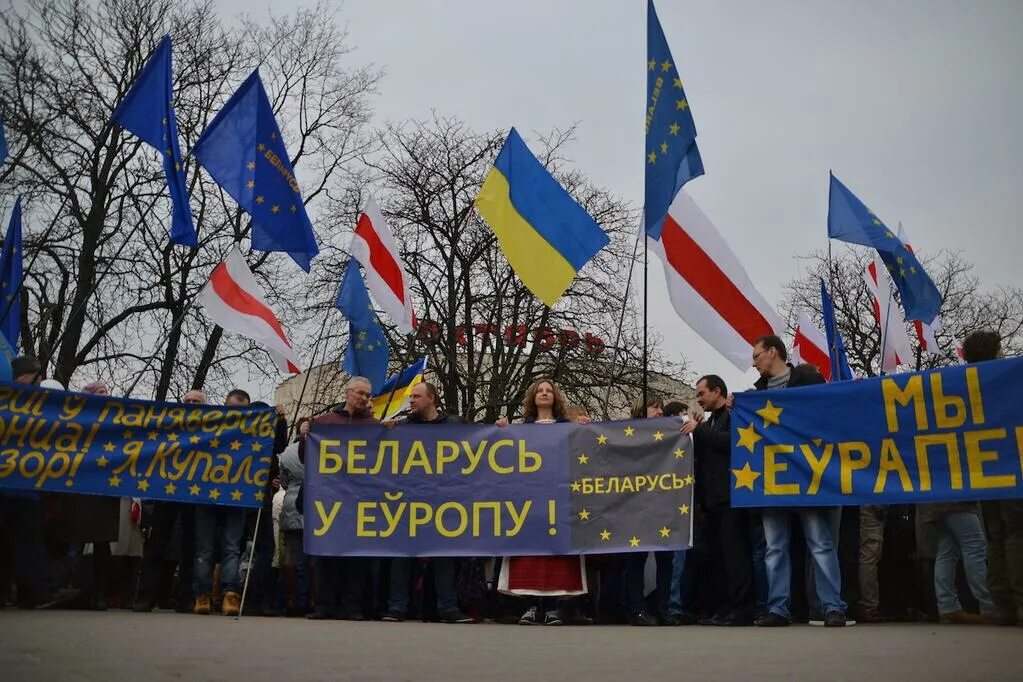 Украина братский народ. Беларусь и Украина. Россия Украина Беларусь. Украина – это Россия. Россия и Украина Братские народы.