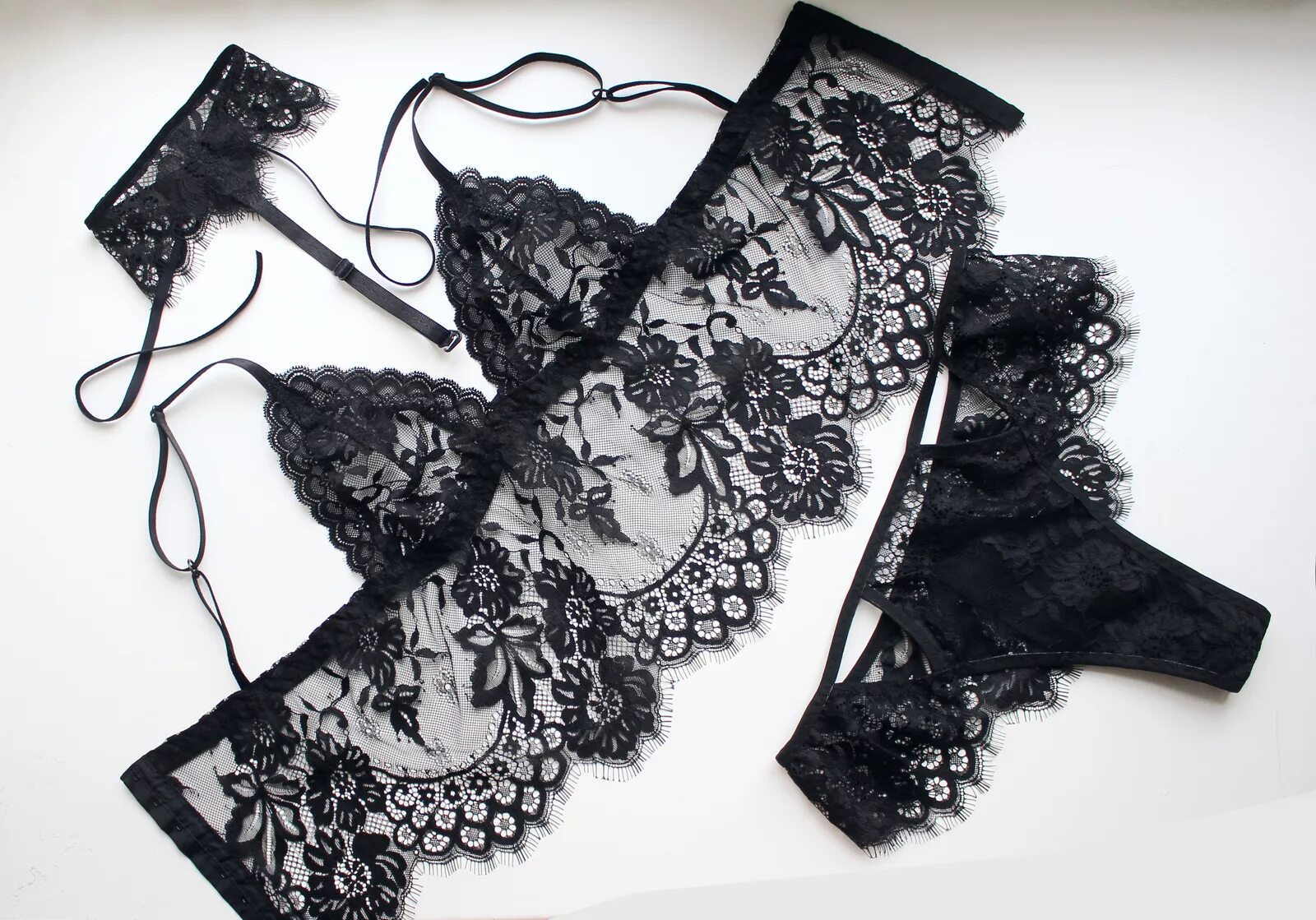 Lace lingerie. Кружевное белье. Пошив Нижнего белья. Кружево для пошива белья. Комплект кружевного белья.