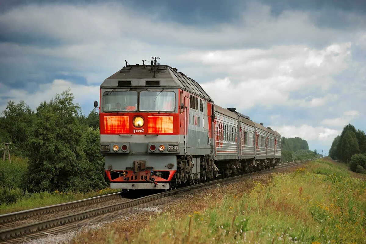 Поезд яя. Тэп70 тепловоз. Тепловоз тэп70 0551. Пассажирский тепловоз тэп70бс. Тэп70 тепловоз грузовой.