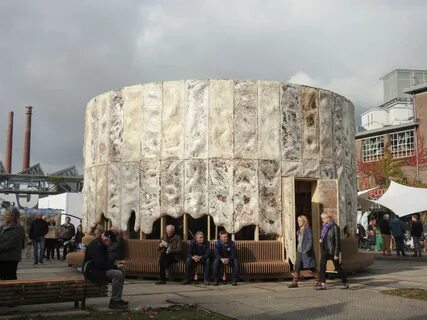 Mushroom building