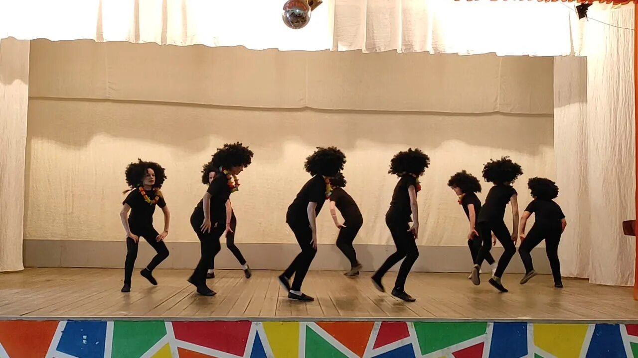 Африканская чунга чанга. Танец чунга0000анга. Чунга-Чанга. Танец Чунга Чанга. Чунга Чанга фото.