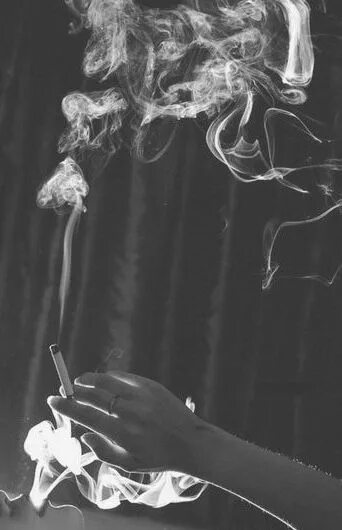Курящая девушка Эстетика. Дым Эстетика. Дым сигарет. Эстетика сигаретного дыма. Дым твоих сигарет