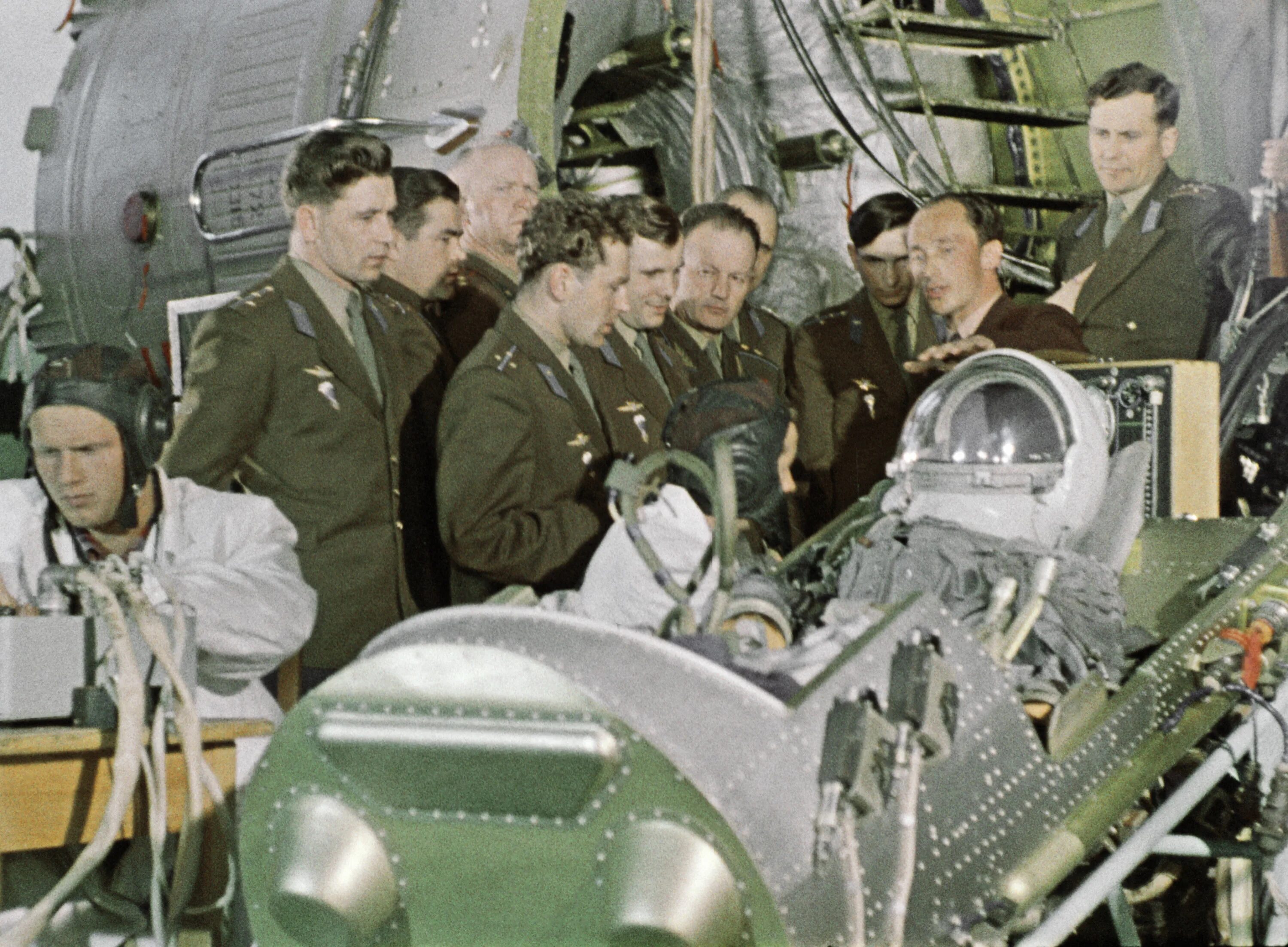 Первые космические полеты в ссср. Гагарин 1960. Отбор Космонавтов 1961.