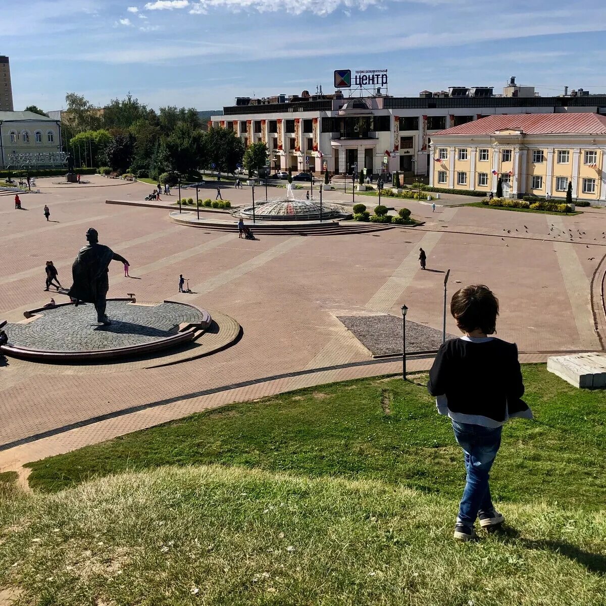 Дмитров г м. Дмитров центр города. Дмитров площадь. Дмитров Центральная площадь. Советская площадь Дмитров.