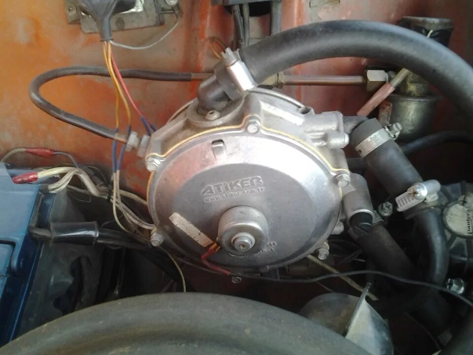 краник гбо 2 поколения. гбо ловато 2 поколения. отрегулировать гбо 2. гбо 1 поколение газель. винт холостого хода гбо 2 поколения.