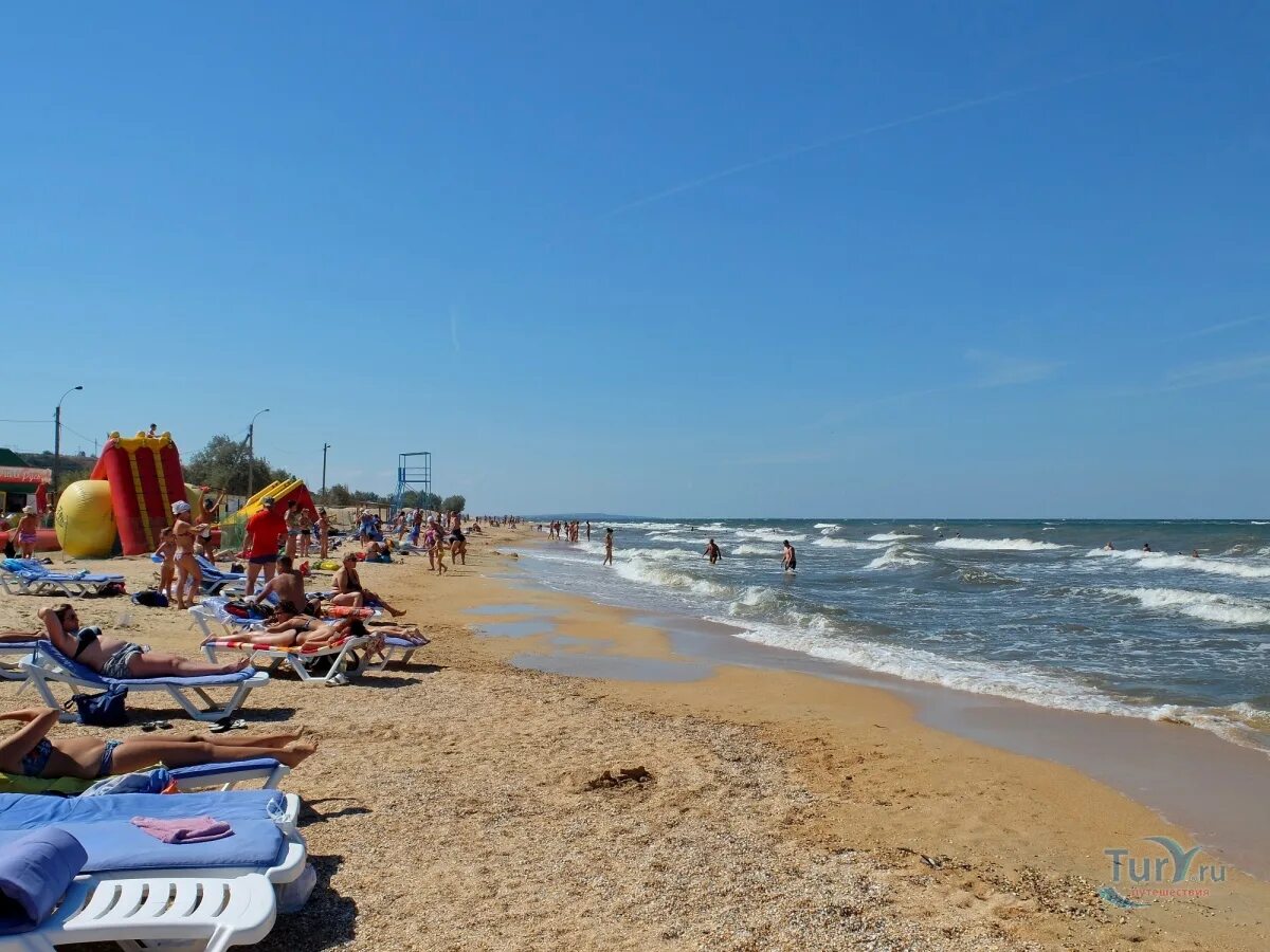 Лучшие пляжи голубицкой. Азовское море станица голубицкая. Голубицкая пляжи 2022. Отель оникс голубицкая. Тамань станица голубицкая.
