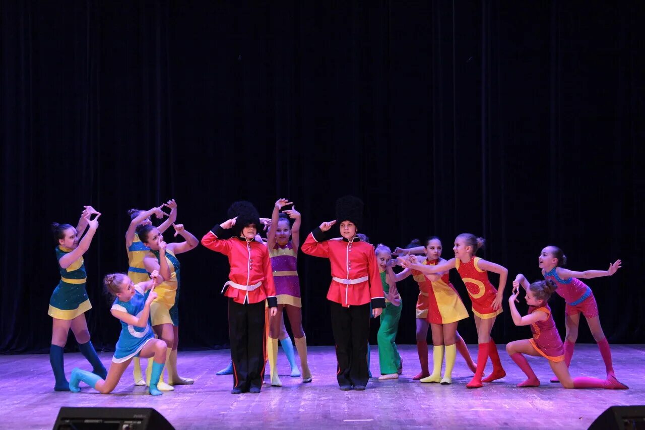 танцевально спортивные клубы москвы. танцы пантера. танц +18. саратовская федерация танцевального спорта. танцевальная студия санти малаховка.