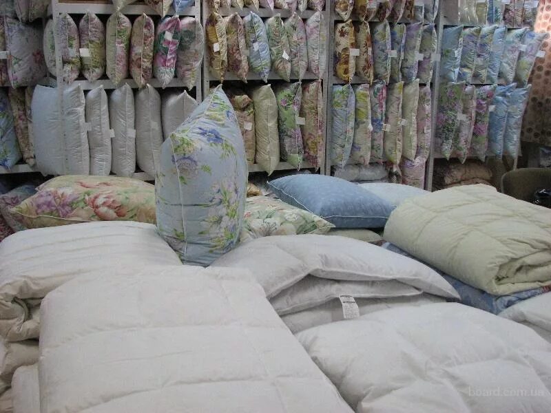 магазины белья подушки. магазины белья подушки. постельное белье подушки. склад подушек и одеял. магазины белья подушки.