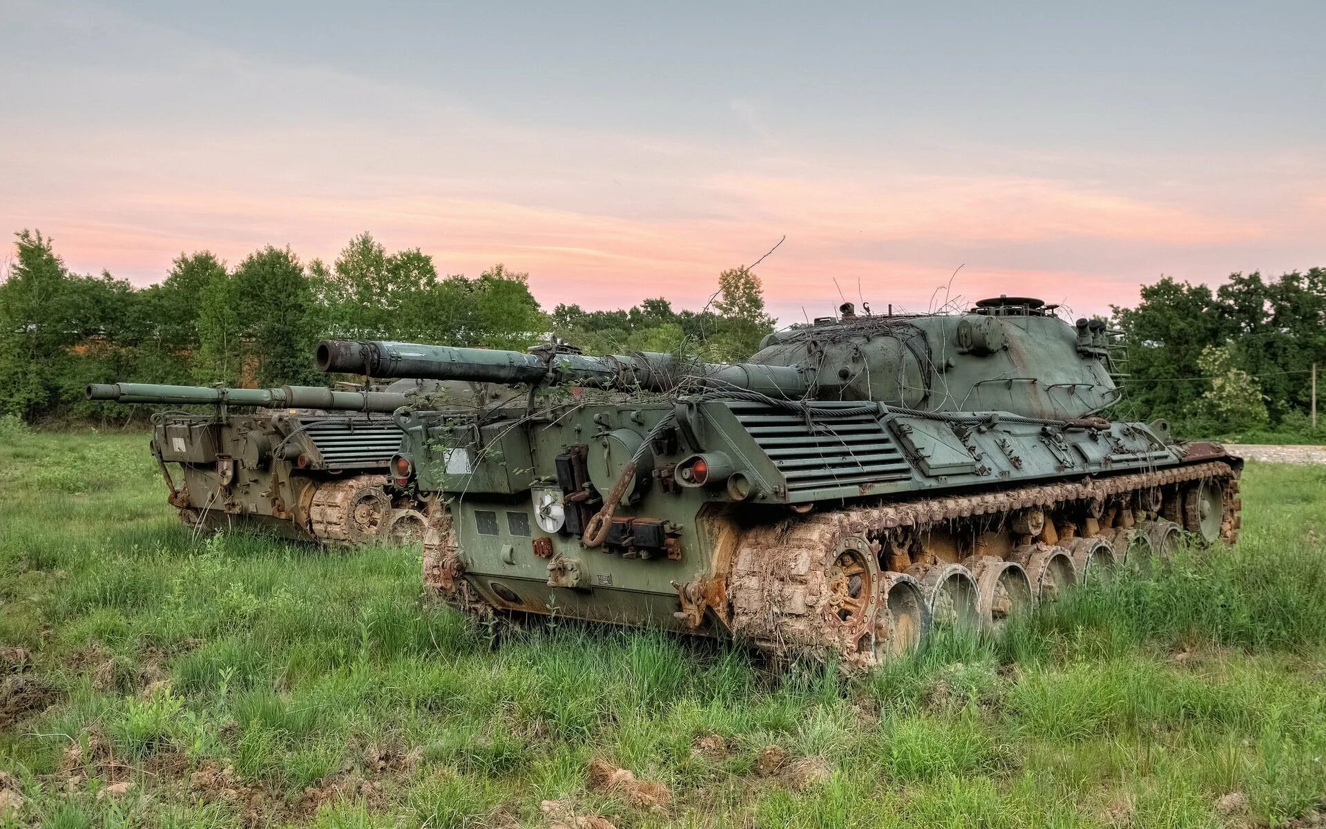 Военная техника. Военная танковая техника. Военная техника - танки. Танковое вооружение
