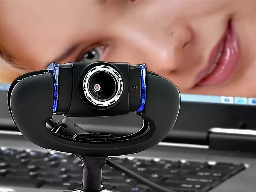 Marytrend webcam. Слежка через веб камеру. Слежка за человеком через компьютер. Веб камера слежка. Веб камера студия.