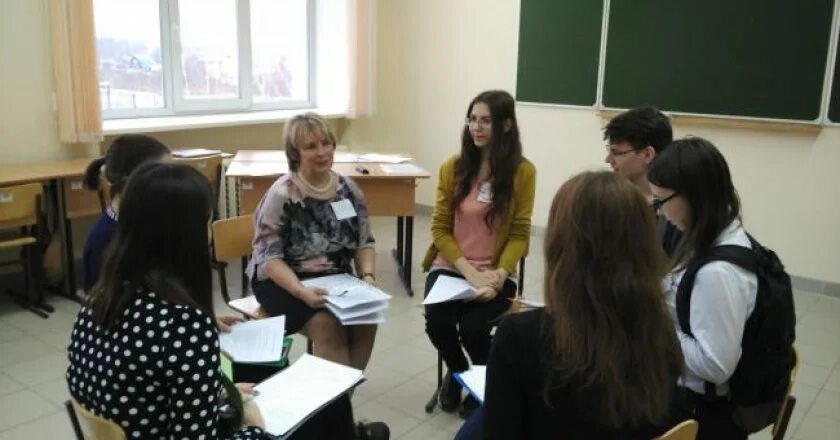 Вятский государственный университет лингвистический факультет. Вятский государственный университет факультеты. Платье на защиту диплома. 14 корпус вятгу ленина 111. Кировский государственный университет.