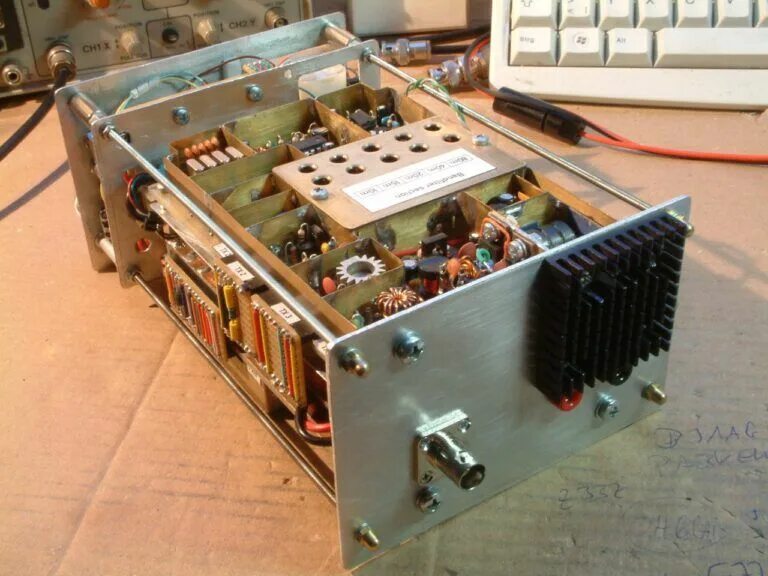 Ssb трансивер. Qrp ssb трансивер ssb. трансивер прибой. qrp sdr трансивер. дружба кв трансивер.