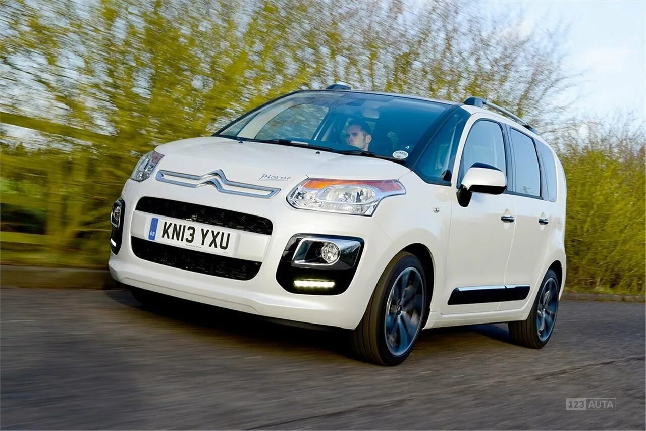 Бензин ситроен с3 пикассо. Ситроен с3 пикассо. citroen c3 picasso 2009. ситроен с3 пикассо 2010. citroen c3 picasso 2015.