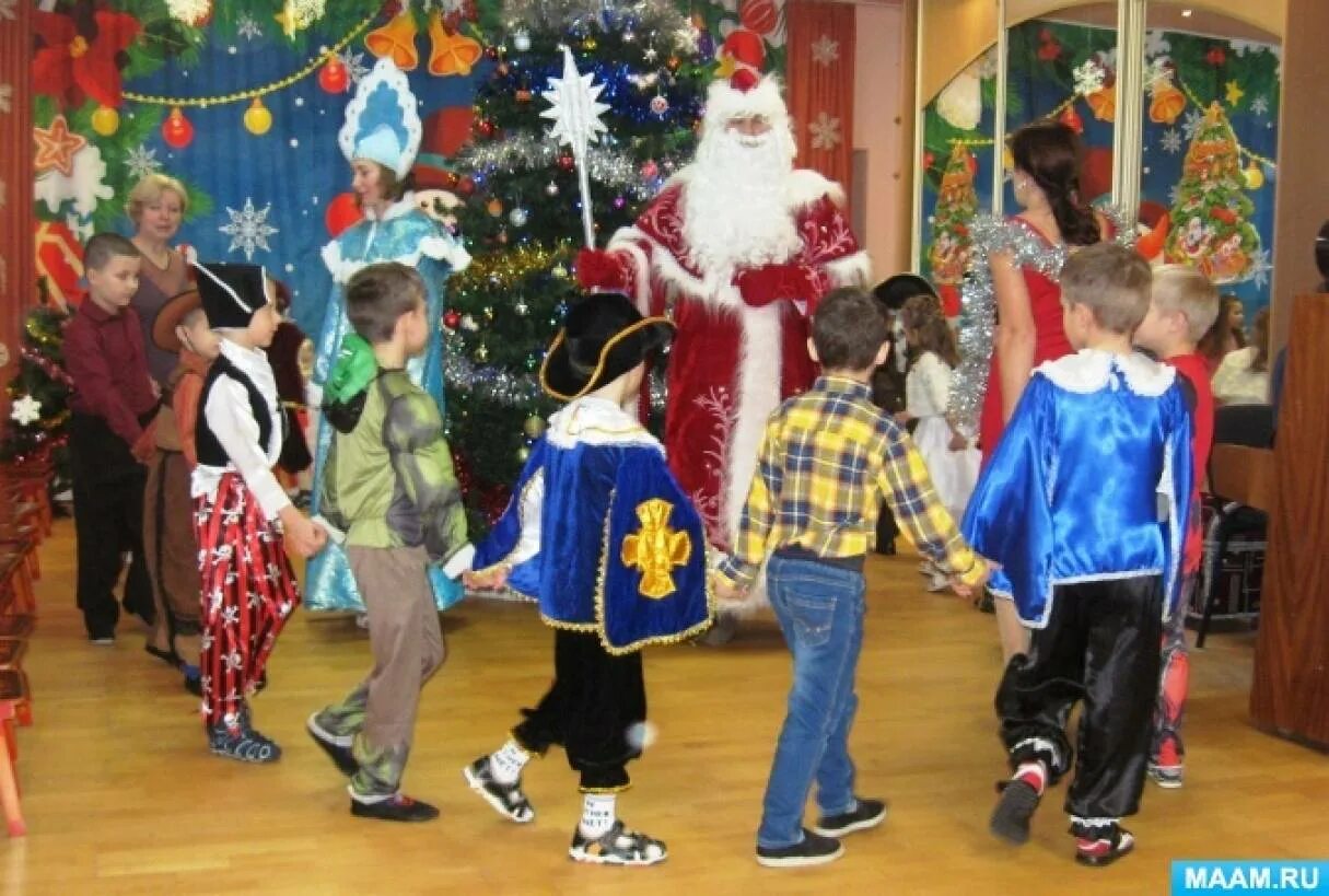 Новогодний подготовительной группе. Новогодний утренник в подготовительной группе. Интересные новогодние утренники в подготовительной группе. Новогодний утренник в старшей группе для мальчиков. Утренник в саду старшая группа мальчики.