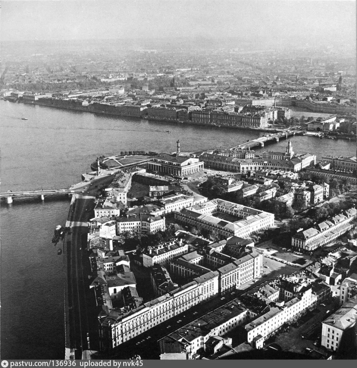 Васильевский остров ленинград. Ленинград васильевский остров. васильевский остров 1942. васильевский остров 1930. васильевский остров 1900.