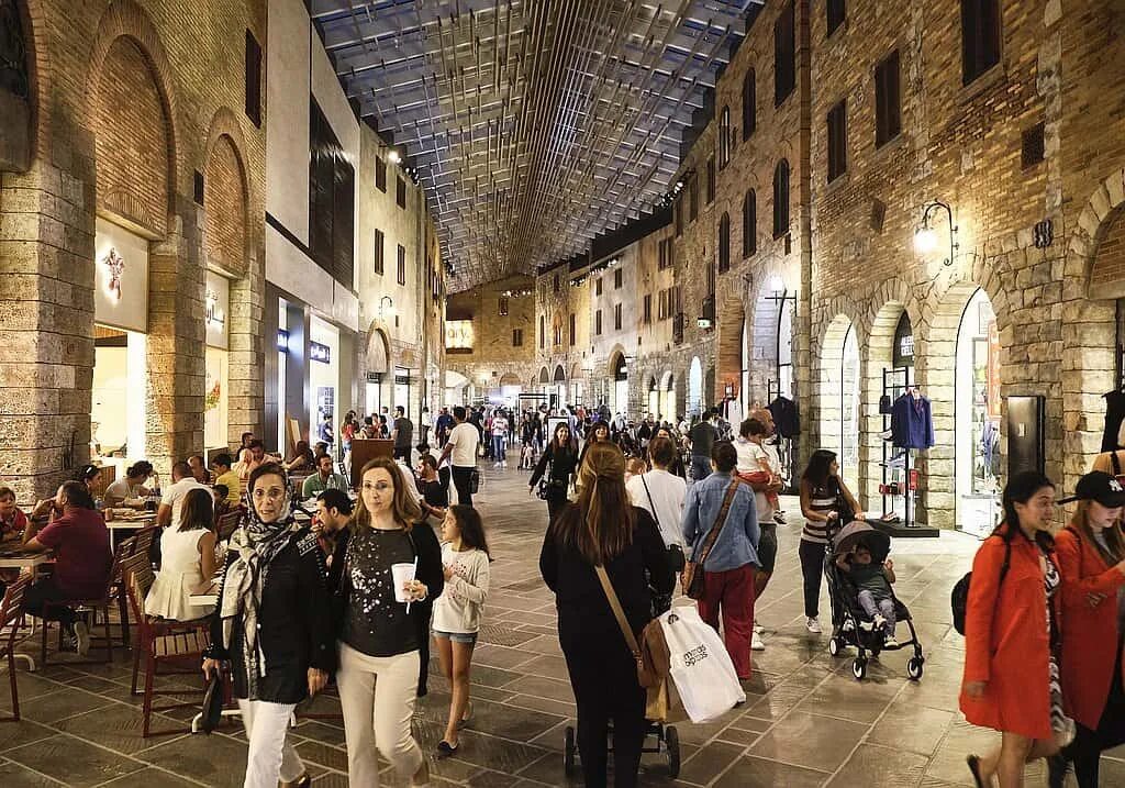 Аутлет вилладж молл дубай. Аутлет вилладж молл дубай. Дубай аутлет молл, الإمارات العربية المتحدة, دبي. Аутлеты в дубае 2023. Дубай outlet village mall.