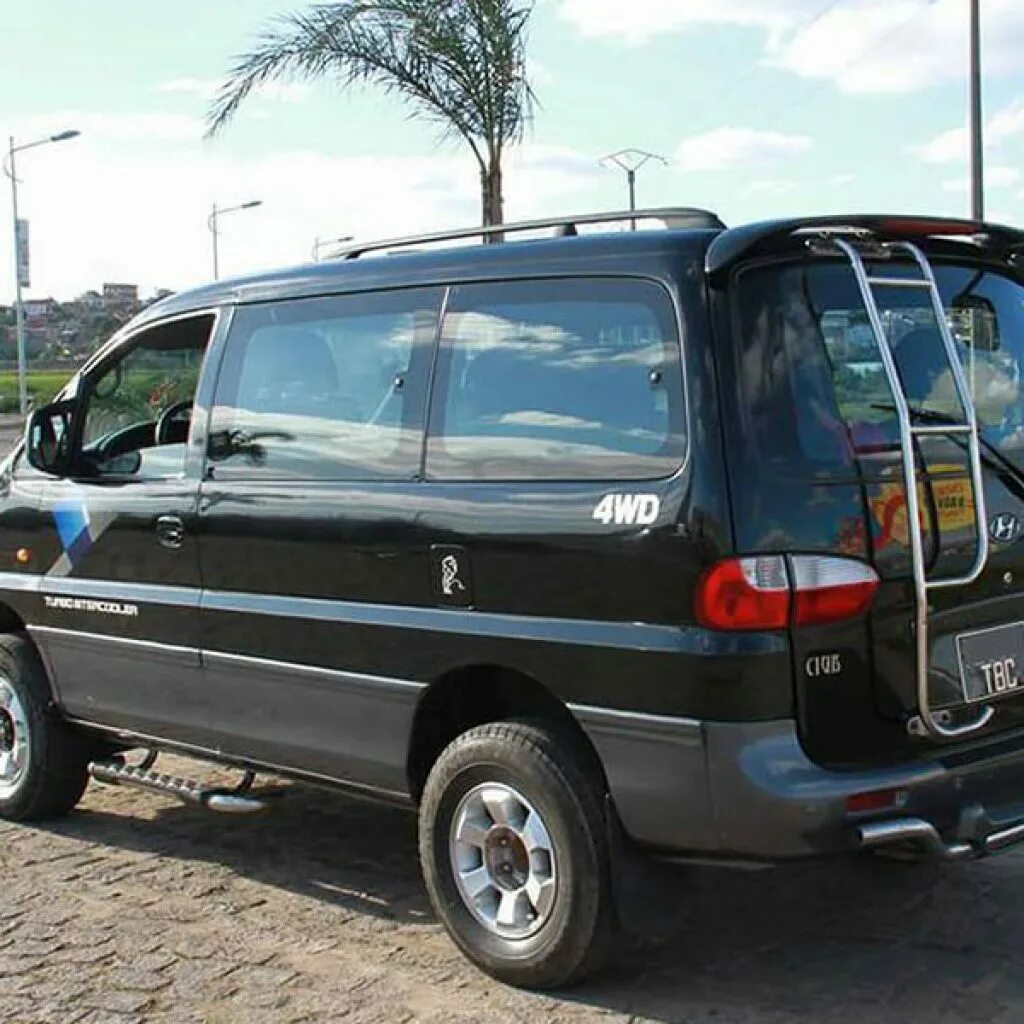 Хендай старекс 2007 год. Hyundai starex 2003 4wd. hyundai starex h1 2004 г.в 4х4. хендай старекс 4 вд. хёндай старекс 4х4 2004.