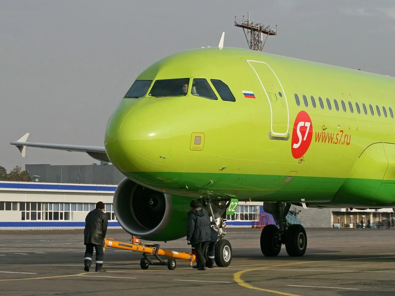 Авиарейсы открывают. А320 214 s7. A320 s7. S7 Airlines Владивосток. Сиберия АИРЛАЙН.