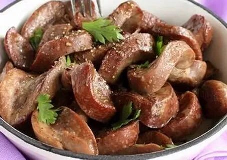 Почки свиные жареные с луком рецепт