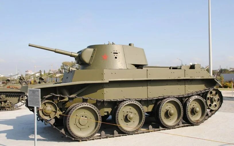 Танк бт-5 ссср. Видео легких танков. Т-26 обр 1939. Бт-1 танк. Бт-7 танк.