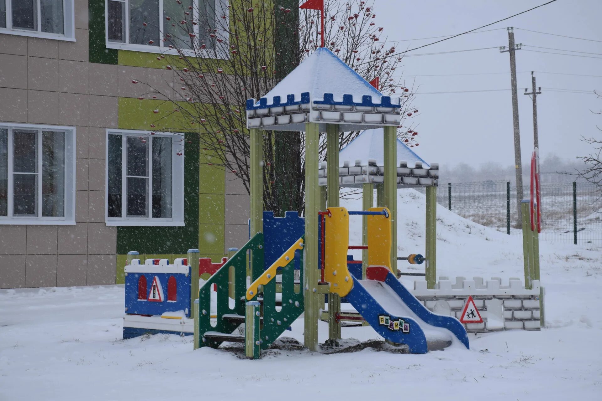 Саратов, Кирова проспект дом 42 (ул. Вольская, 44). многоквартирный дом