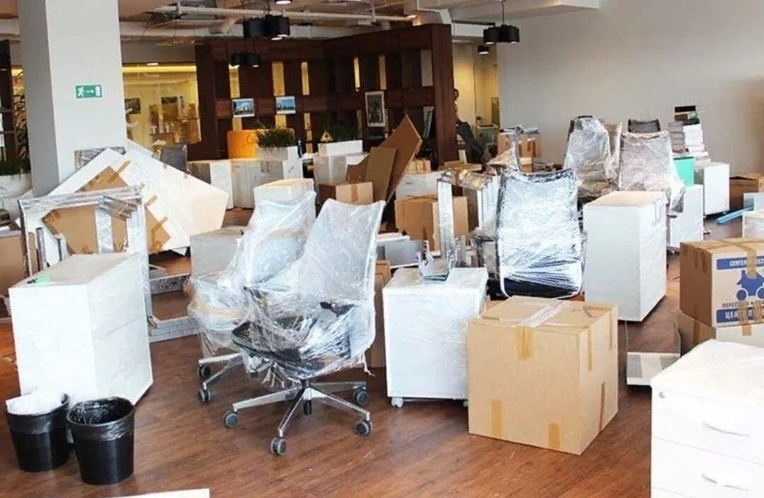 Переезд офиса недорого. Упаковка мебели. переезд офиса. упаковка мебели для переезда. офисный переезд фото.