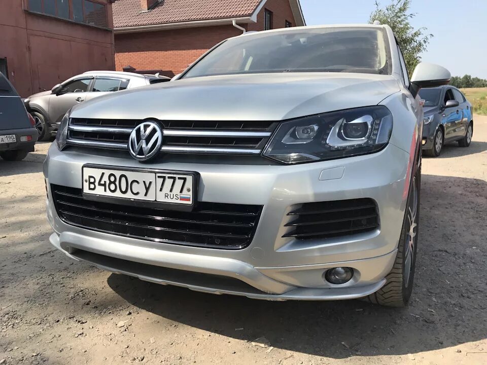 Купить бампер туарега. Volkswagen Touareg 2012 r line. Обвес р лайн Туарег 2. Туарег NF R line. Туарег 2 NF.