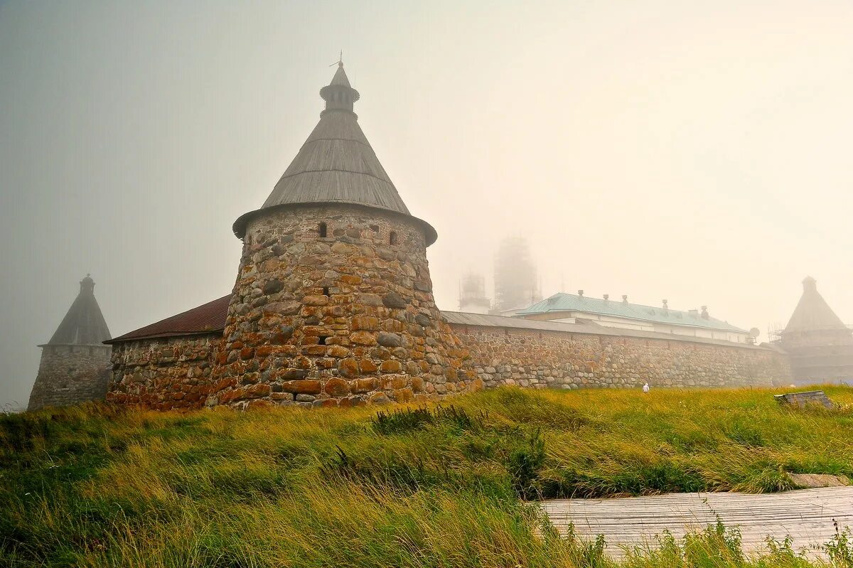 никольская башня соловецкого монастыря. никольские ворота соловецкого монастыря. белая башня монастыря. семь башен лавры. шарт северо-восточная башня.