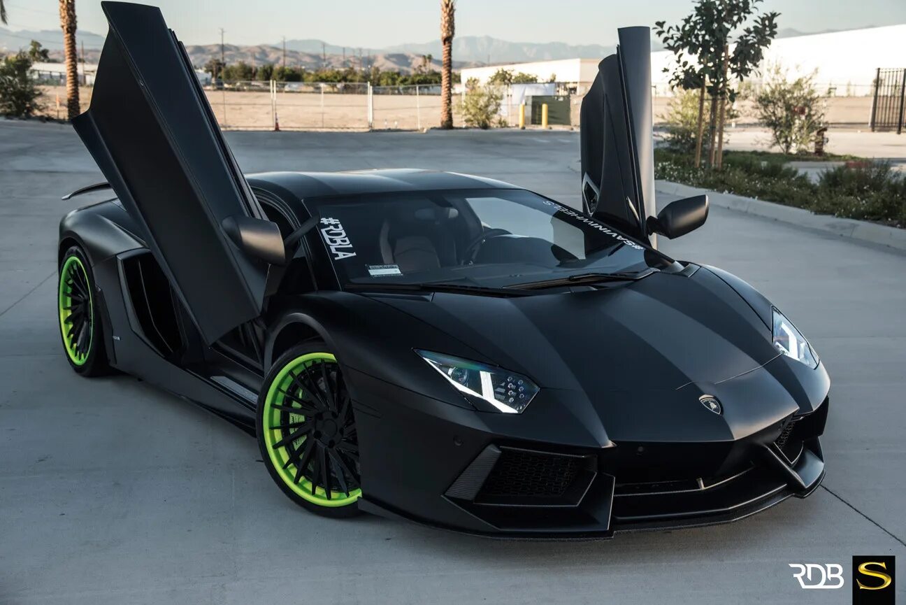 Ламборджини авентадор черный. Lamborghini Aventador Black Matte 2020. Ламборгини Авентодор чёрная. Ламборгини авентадор черный матовый.